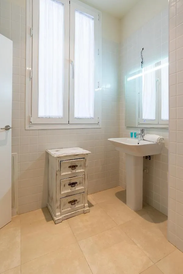 Urbe 10 Carreteria 1 Bedroom Apartment Málaga Spanien